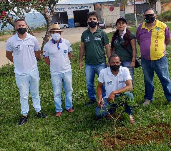 Camacã: Secretaria de Agricultura e Meio Ambiente em parceria com o Lions Clube e Maçonaria, realizam plantio de árvores e homenageia o empresário Eds